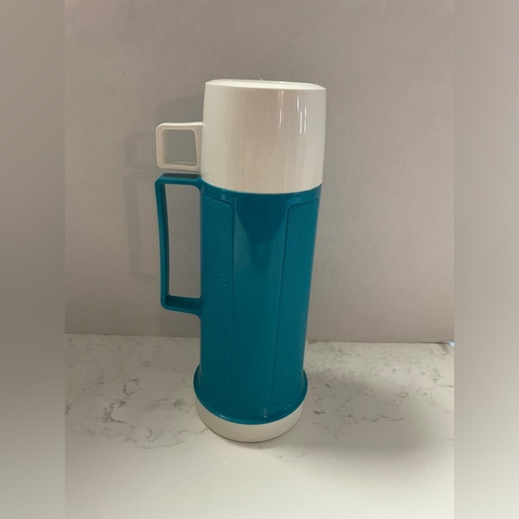 Vintage turquoise Thermos Insulated Thermos Bottle w/cup - Picture 2 of 6